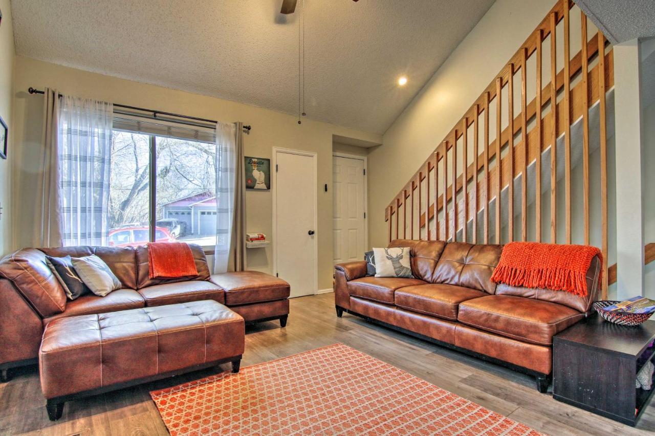 شقة Manitou Springs Escape With Aandc And Private Deck! المظهر الخارجي الصورة
