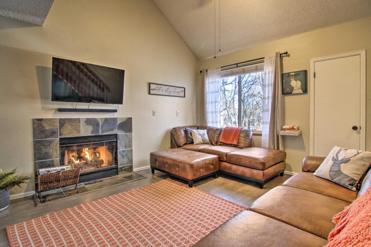 شقة Manitou Springs Escape With Aandc And Private Deck! المظهر الخارجي الصورة
